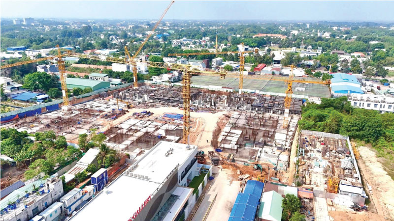 Toàn cảnh công trường: Hoạt động khẩn trương, quy mô hoành tráng